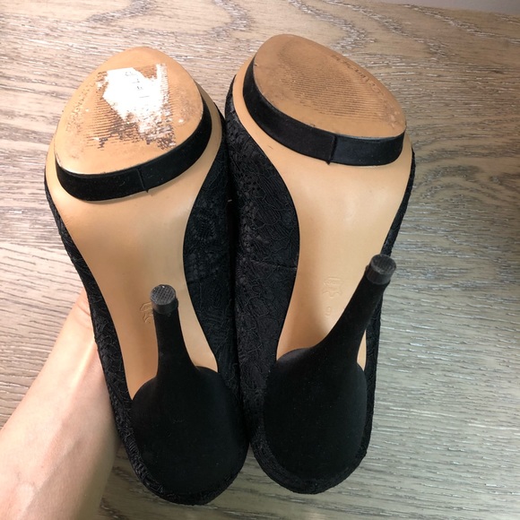 BCBG Max Azria Ogden black pumps 9 - Picture 4 of 7